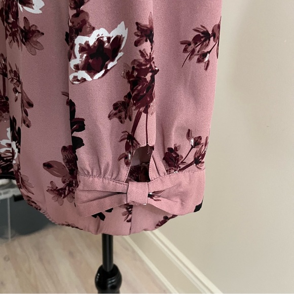 Cleo~Blouse~Size XL Petites~Purple~Floral Pattern - Picture 8 of 12